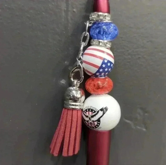 Patriotic theme pens with tassel - Picture 3 of 4